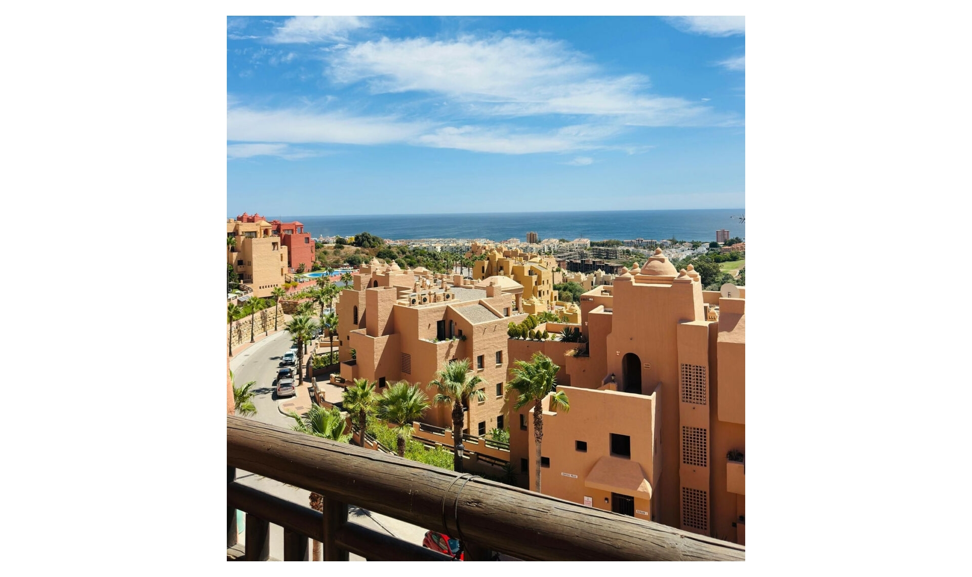 Resale - Apartment -
La Duquesa