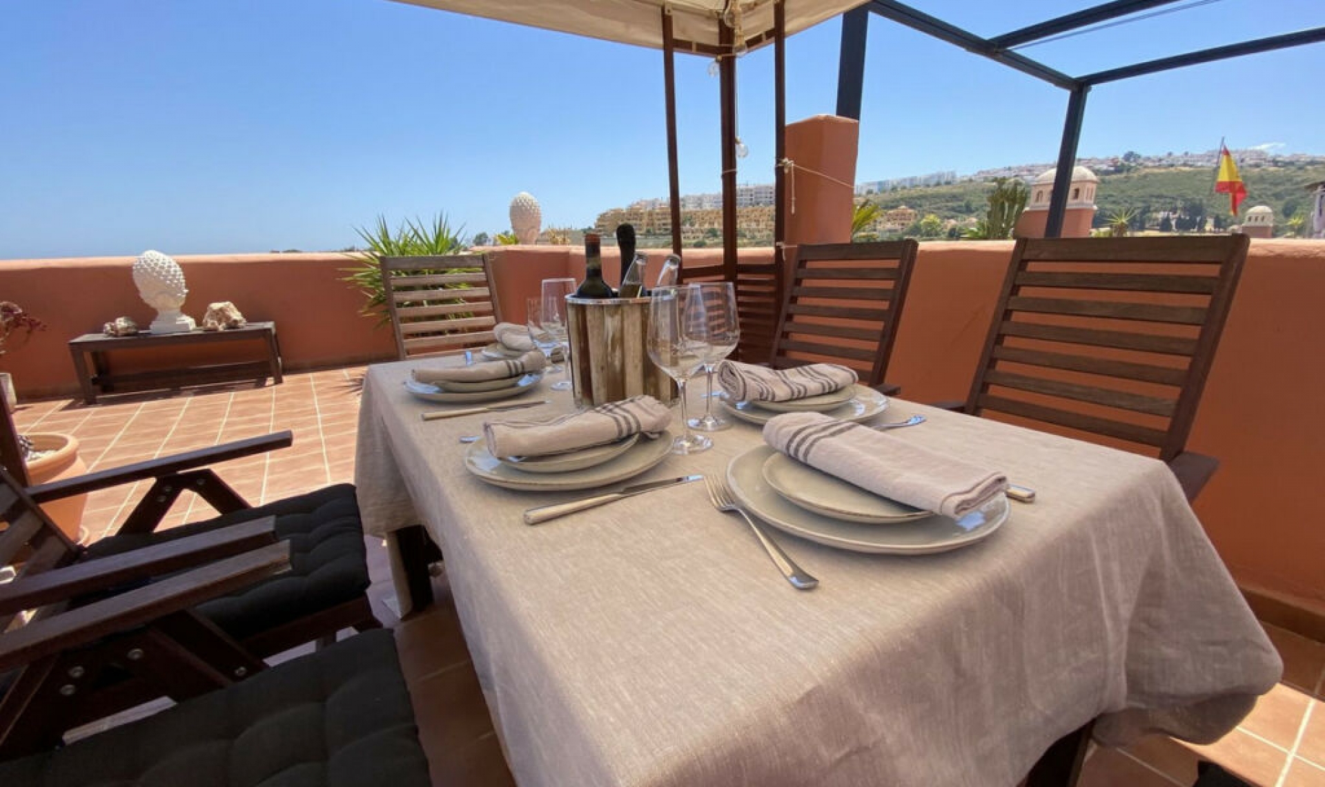 Resale - Apartment -
La Duquesa