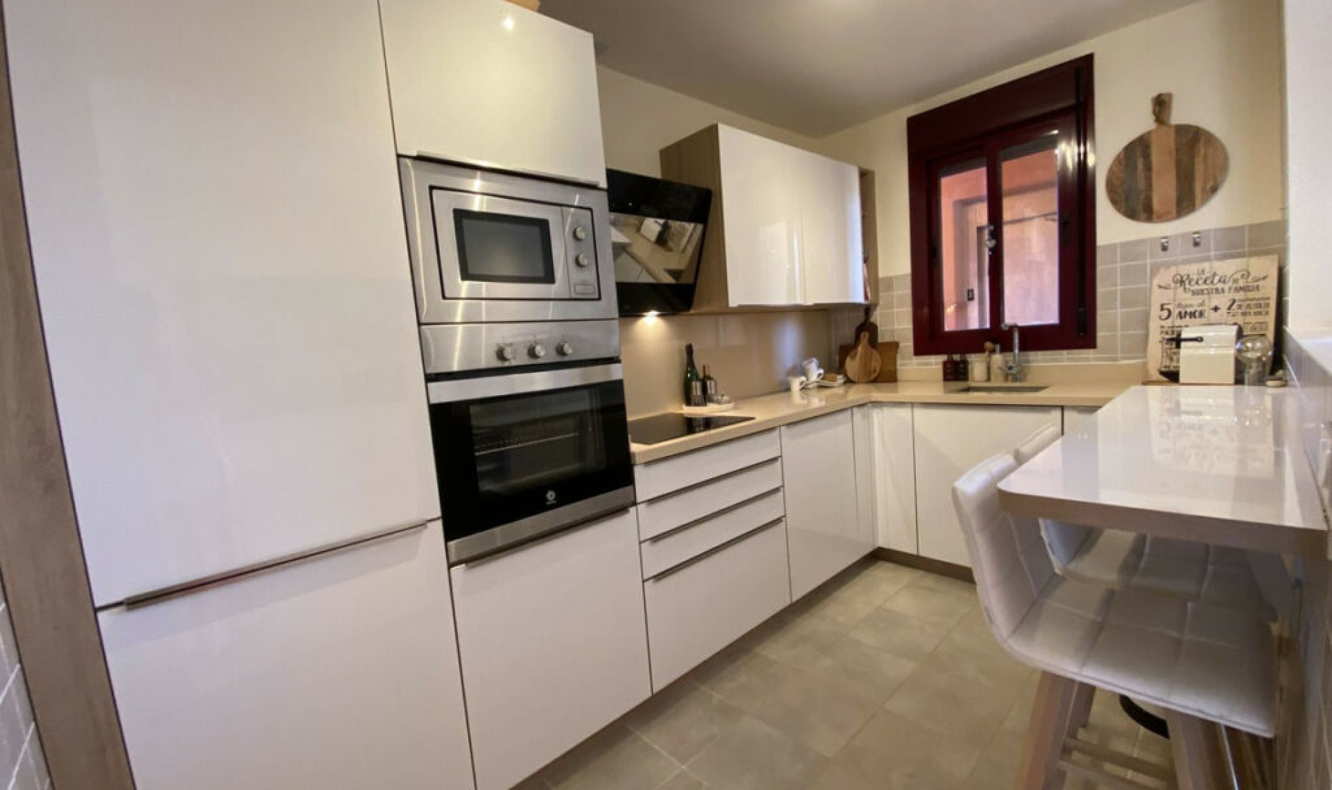 Resale - Apartment -
La Duquesa