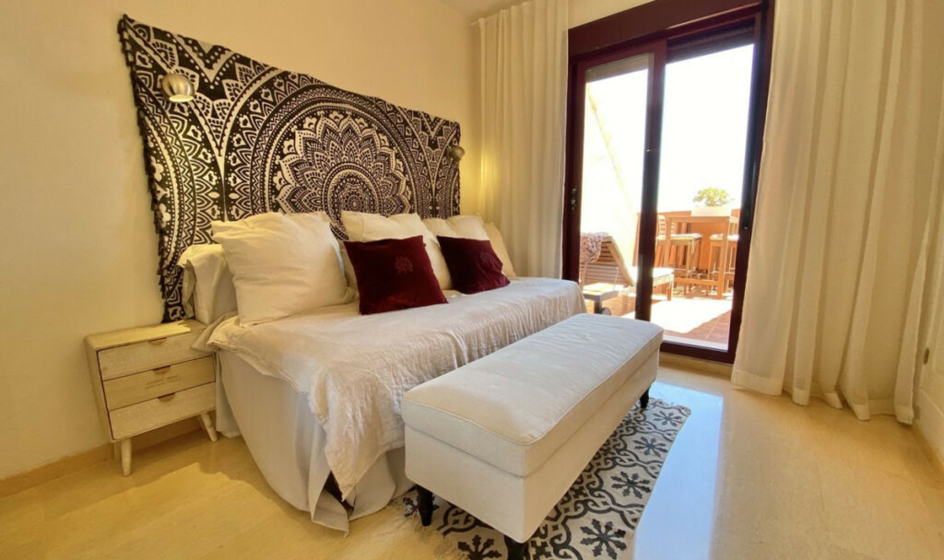 Resale - Apartment -
La Duquesa