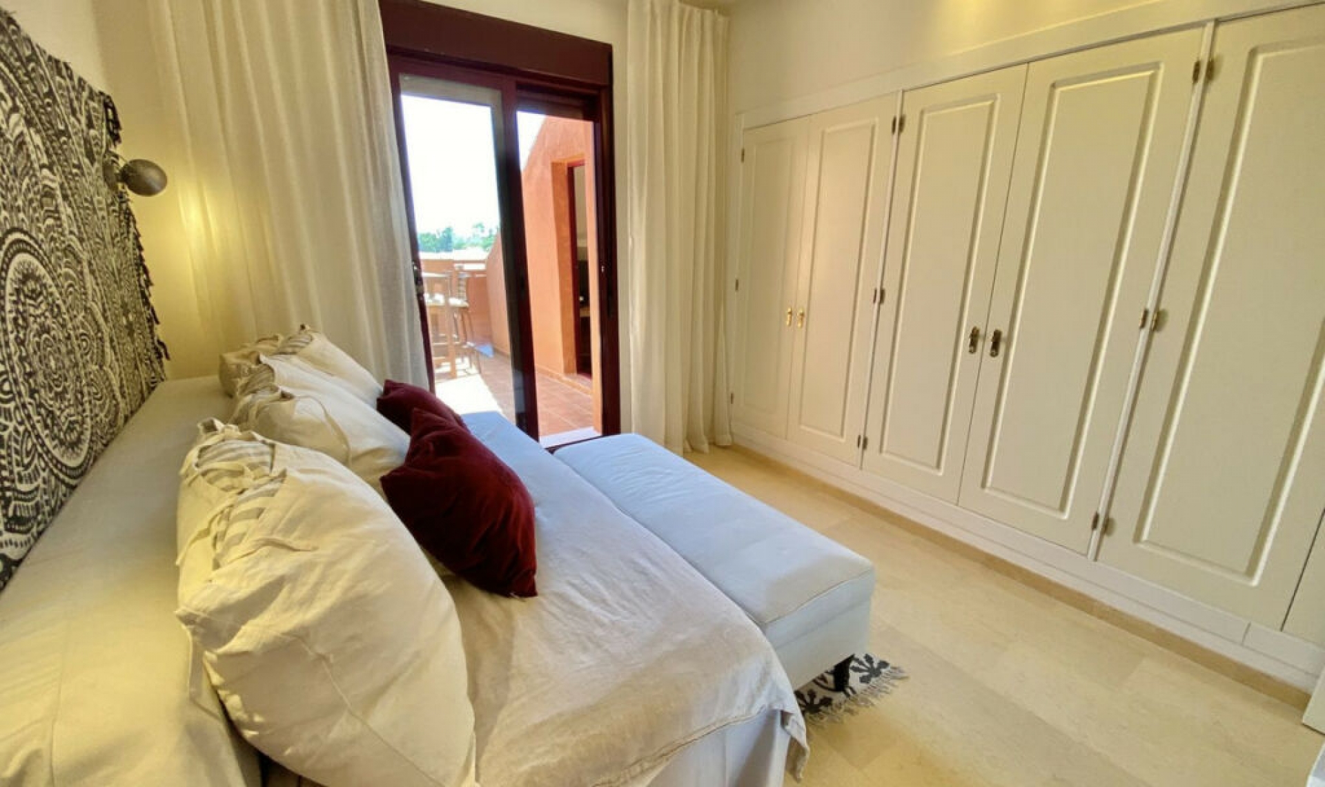 Resale - Apartment -
La Duquesa