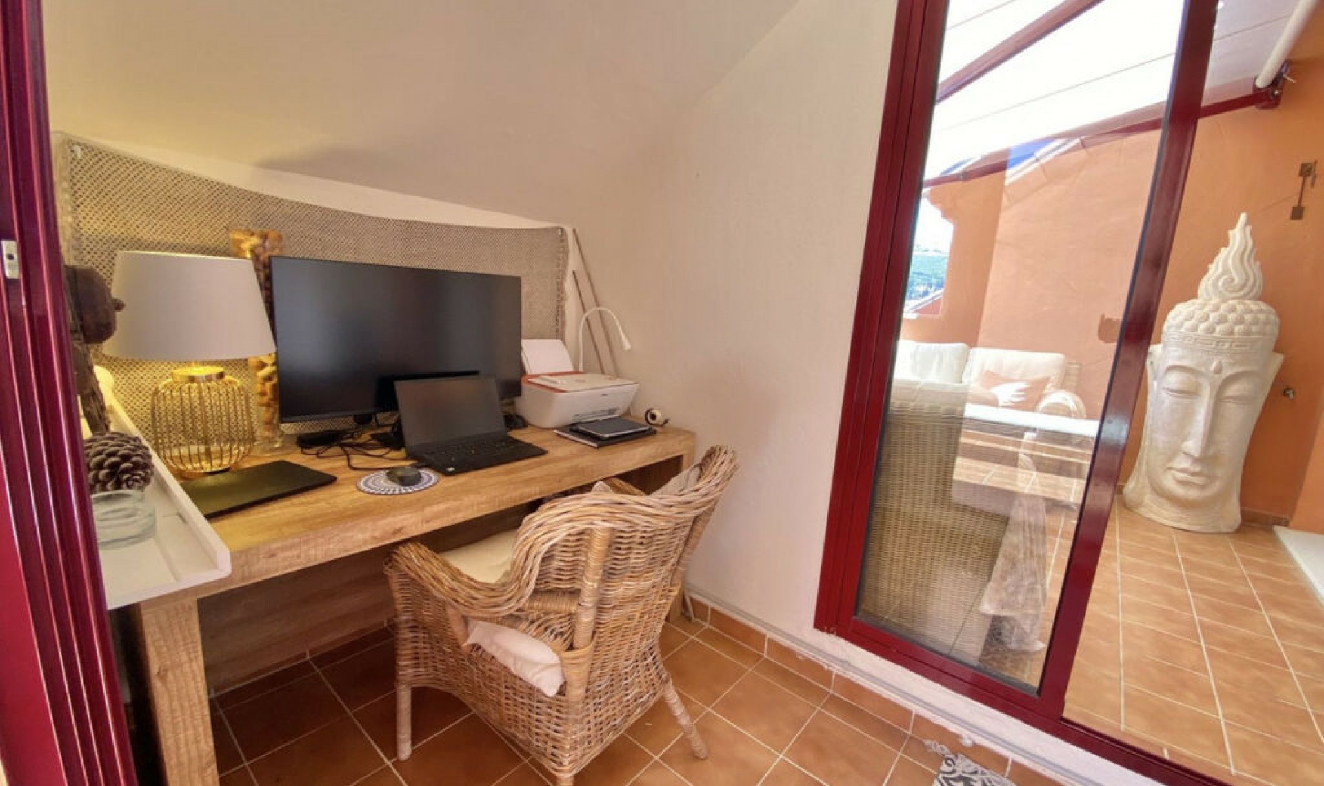 Resale - Apartment -
La Duquesa