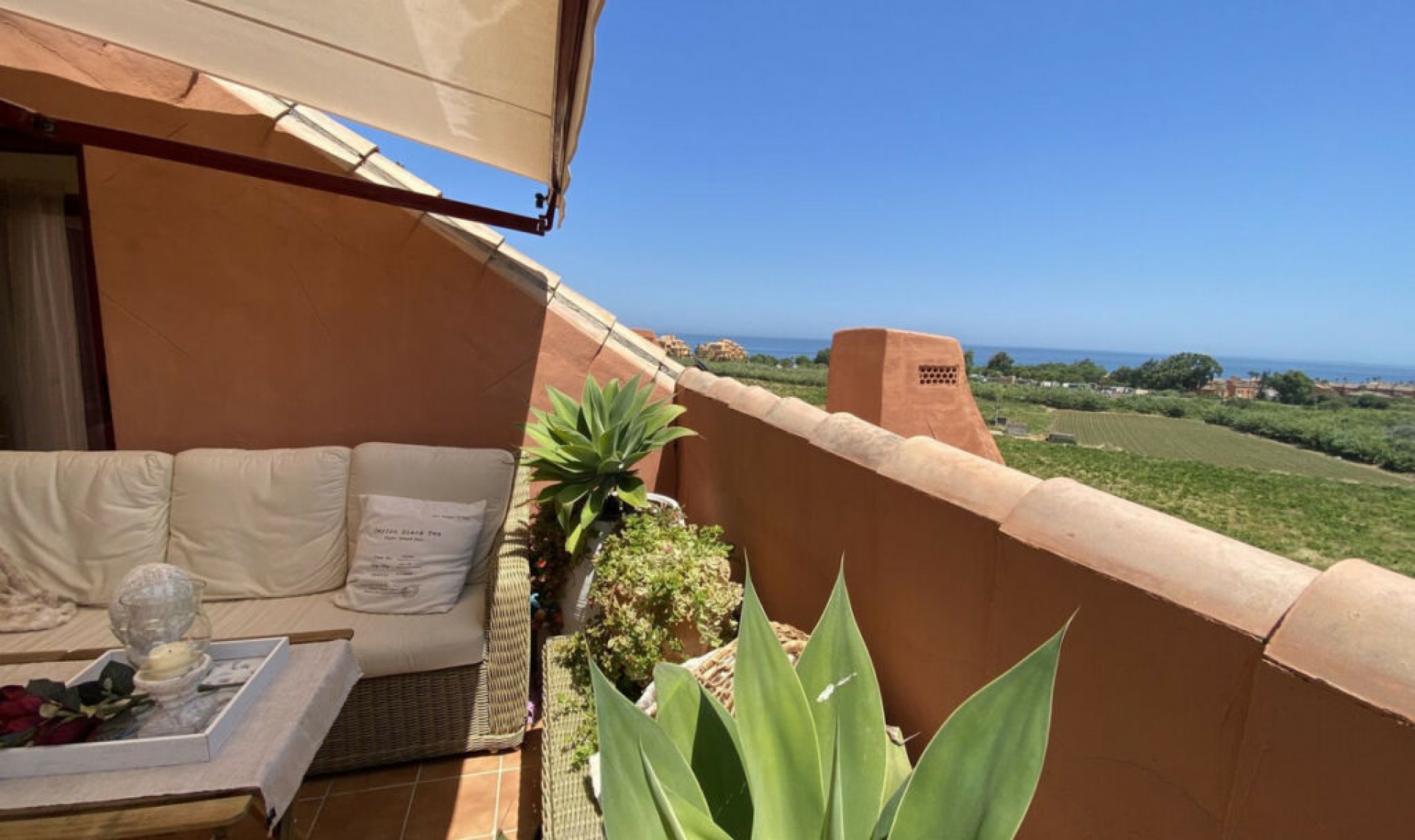 Resale - Apartment -
La Duquesa