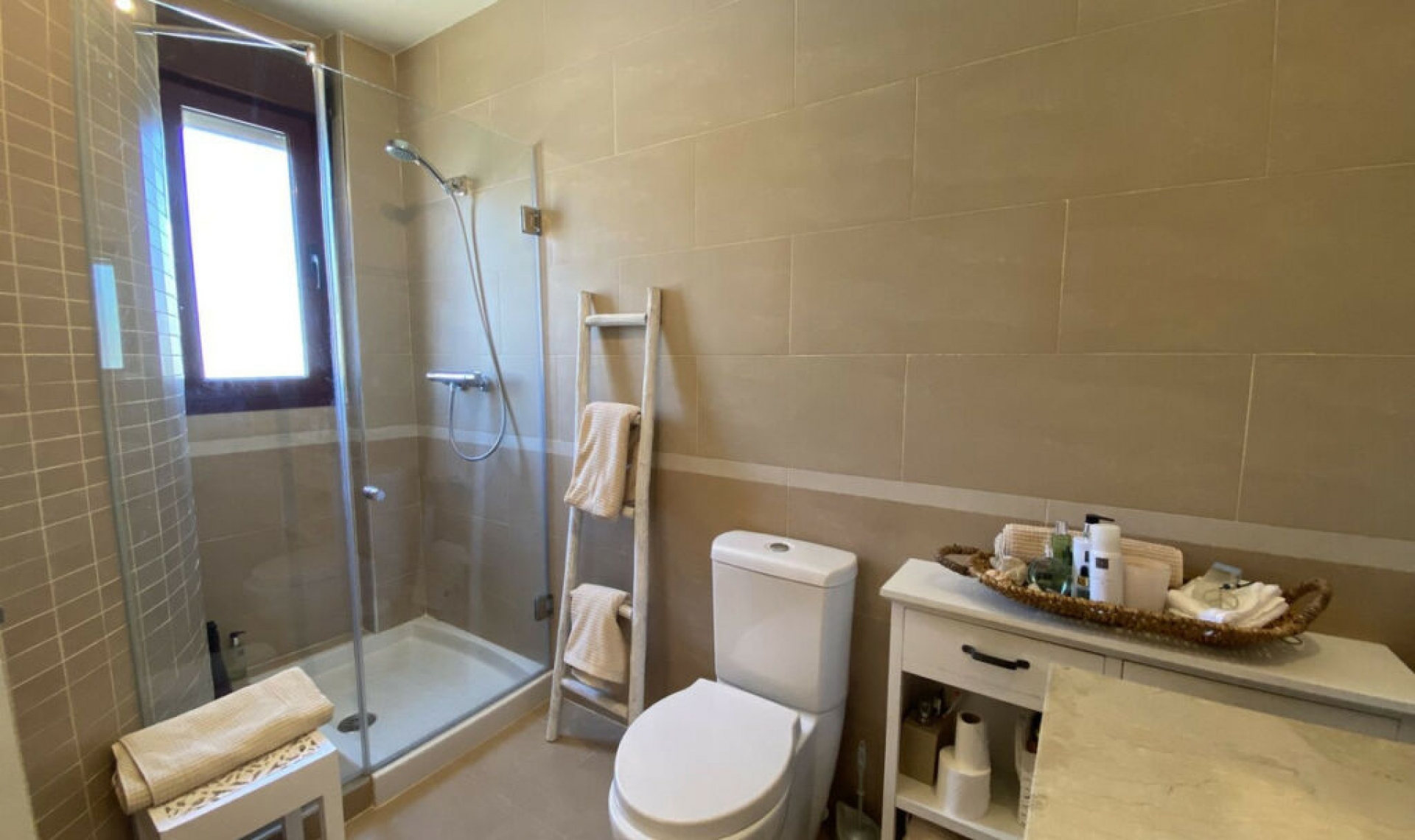 Resale - Apartment -
La Duquesa