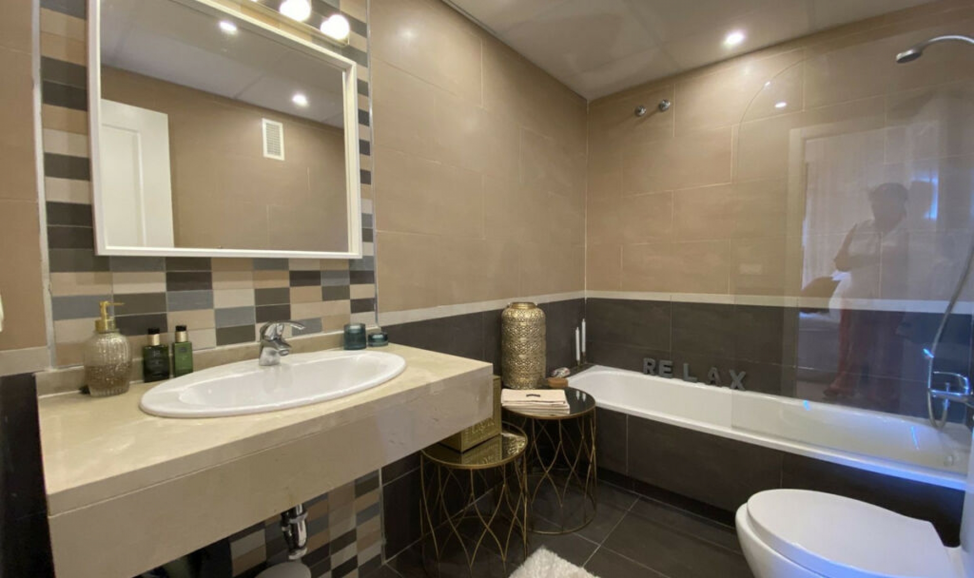 Resale - Apartment -
La Duquesa