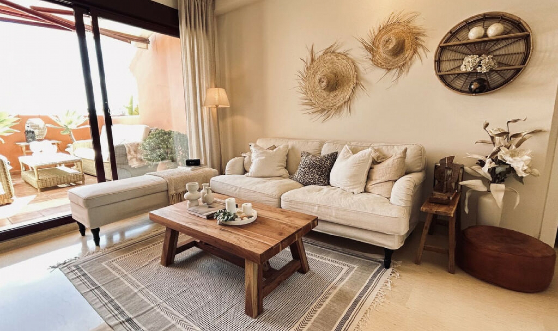 Resale - Apartment -
La Duquesa