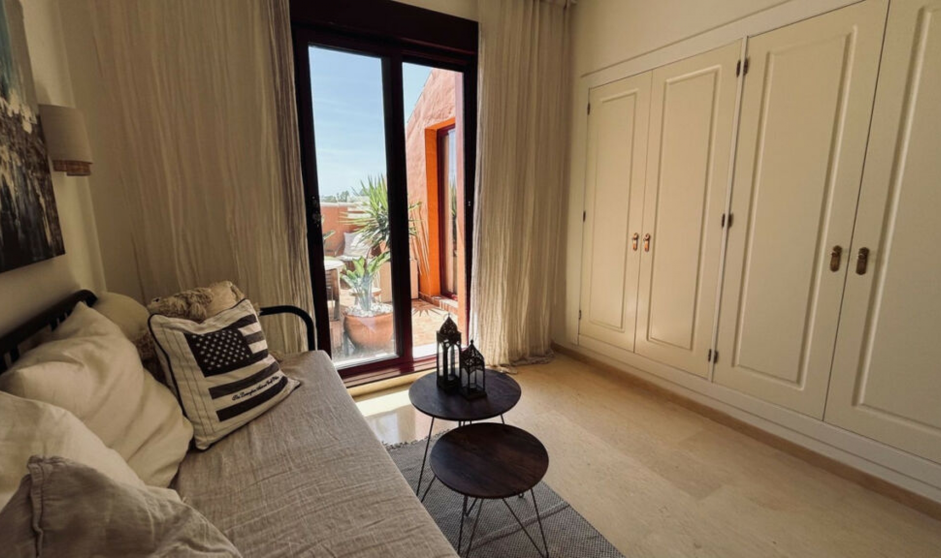 Resale - Apartment -
La Duquesa