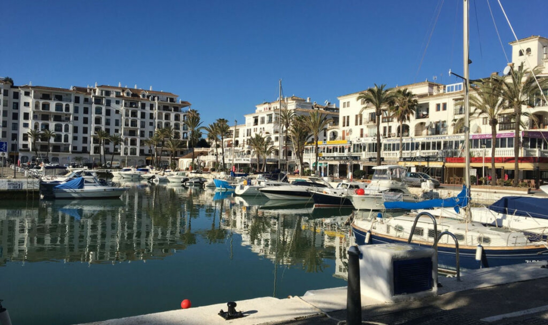 Resale - Apartment -
La Duquesa