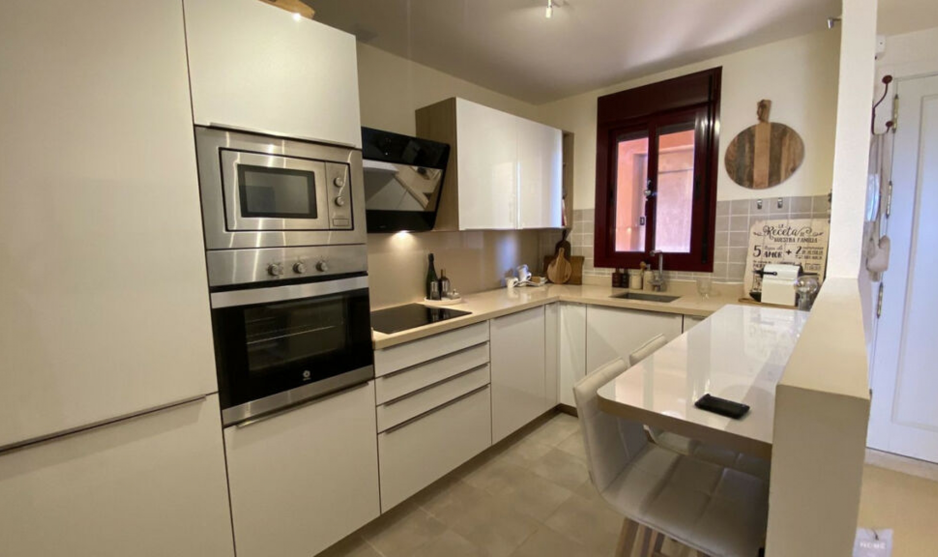 Resale - Apartment -
La Duquesa