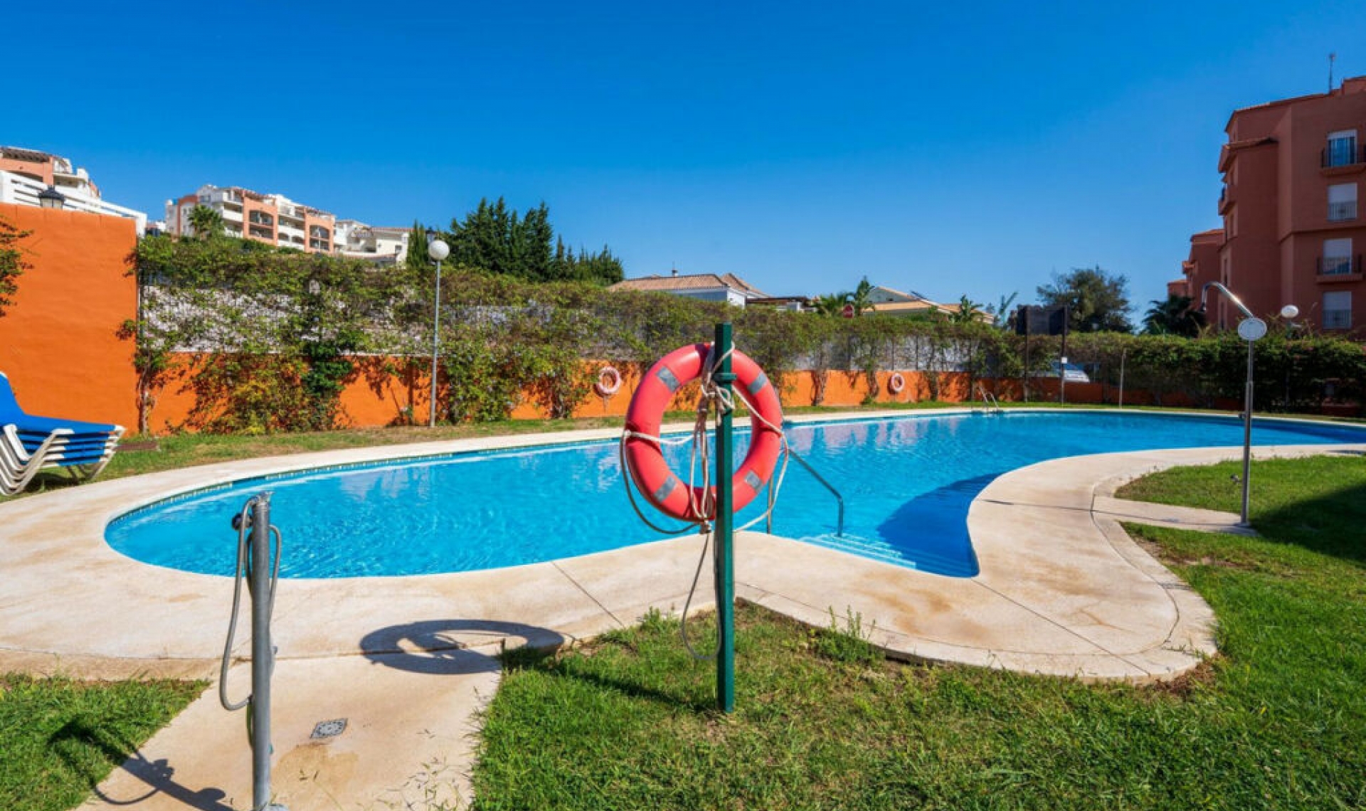 Resale - Apartment -
La Duquesa