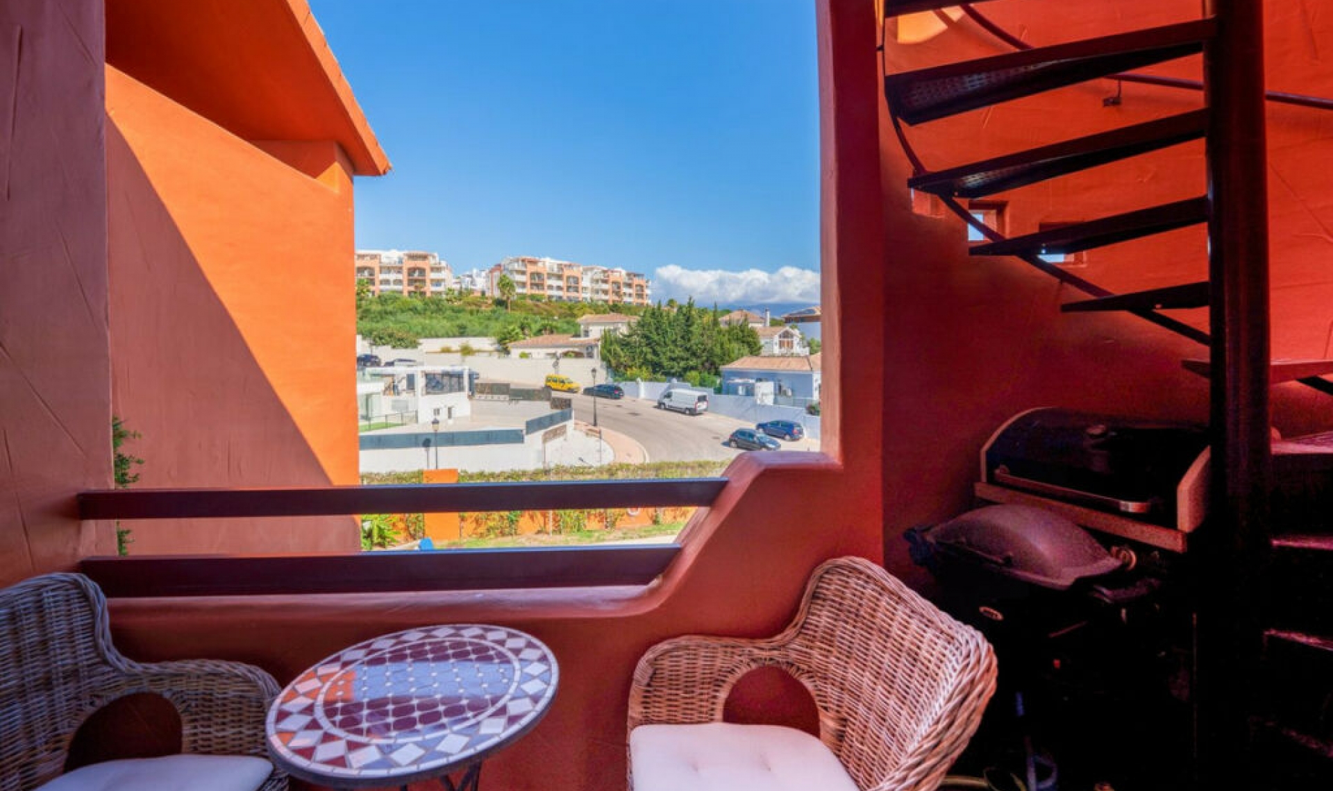 Resale - Apartment -
La Duquesa