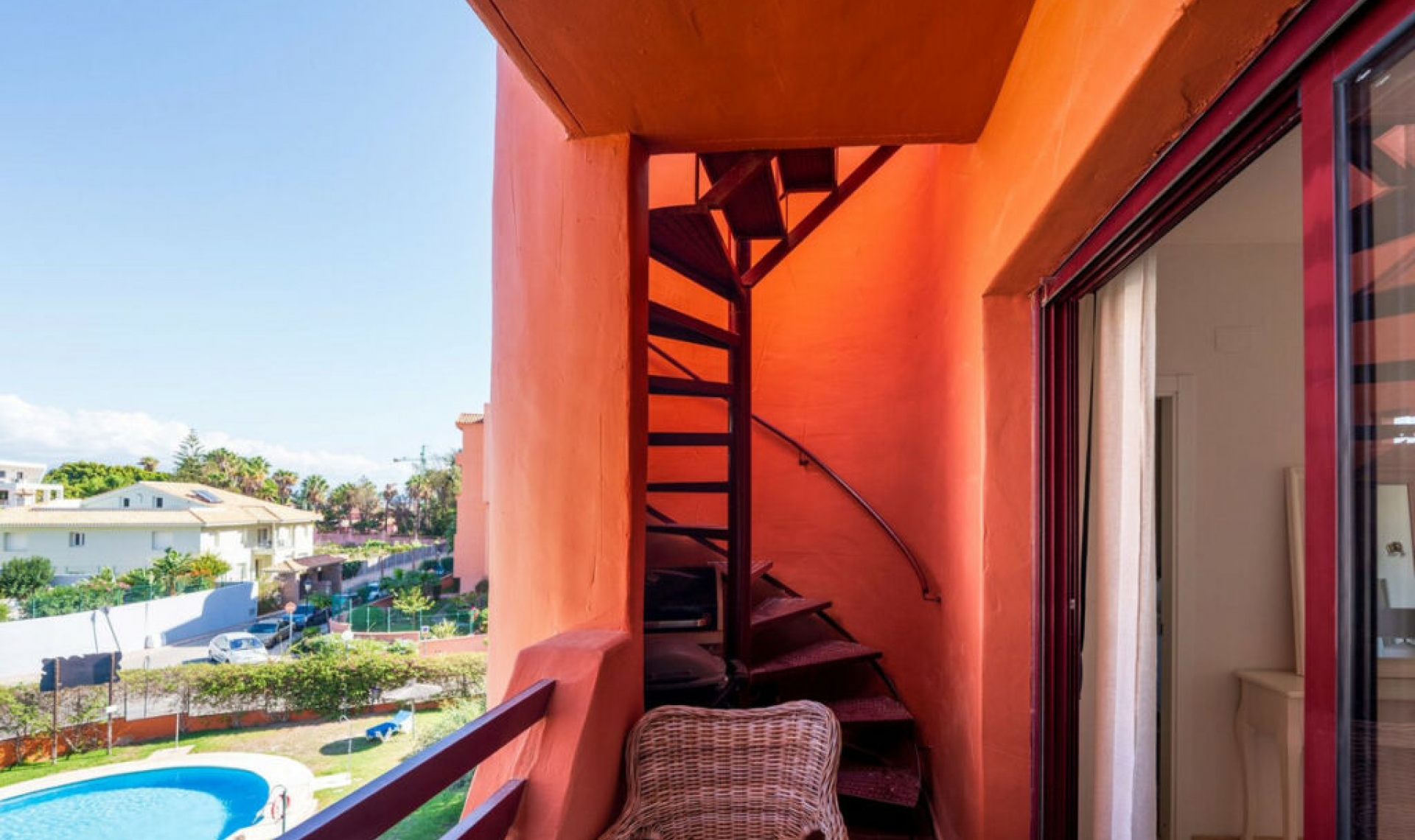 Resale - Apartment -
La Duquesa