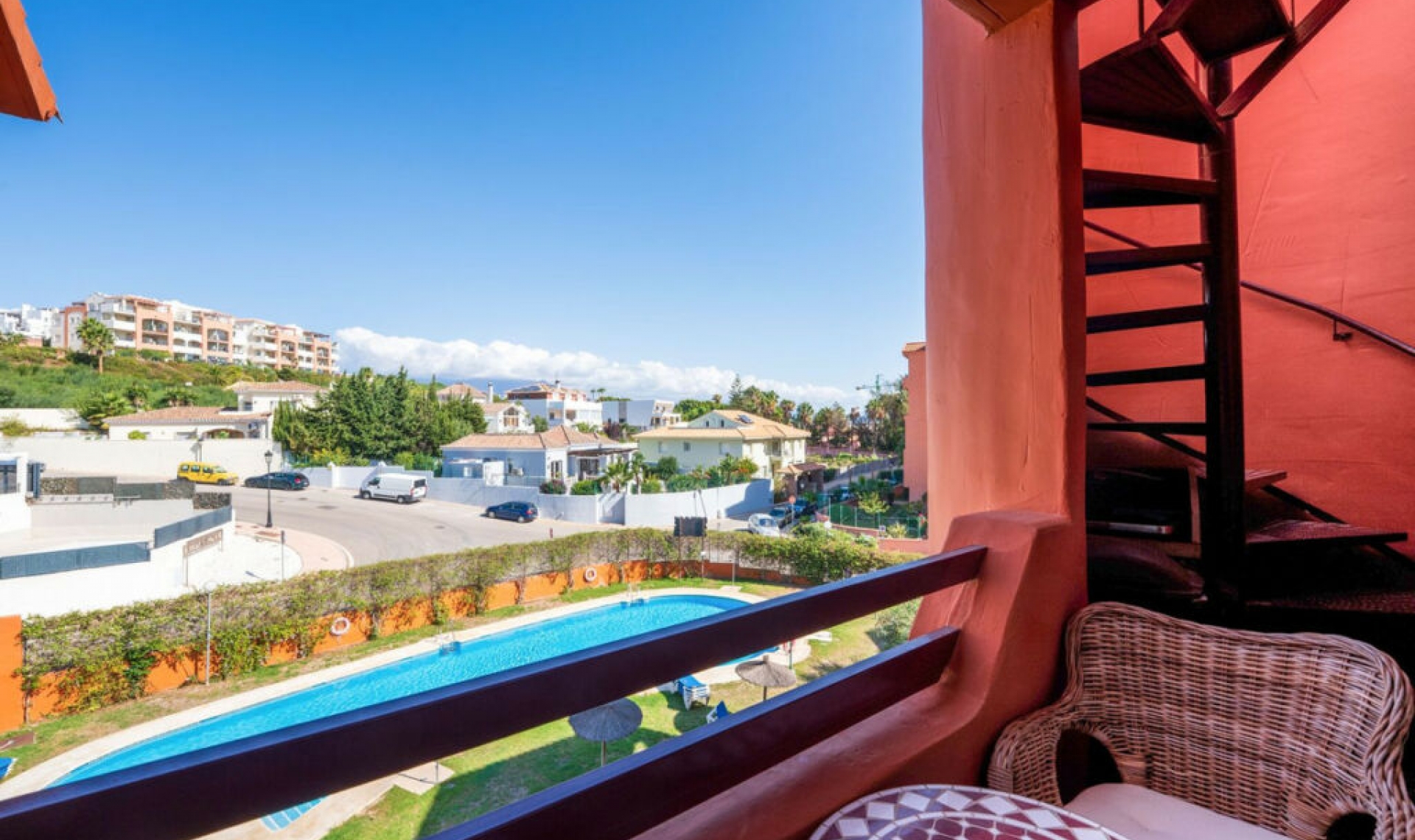 Resale - Apartment -
La Duquesa