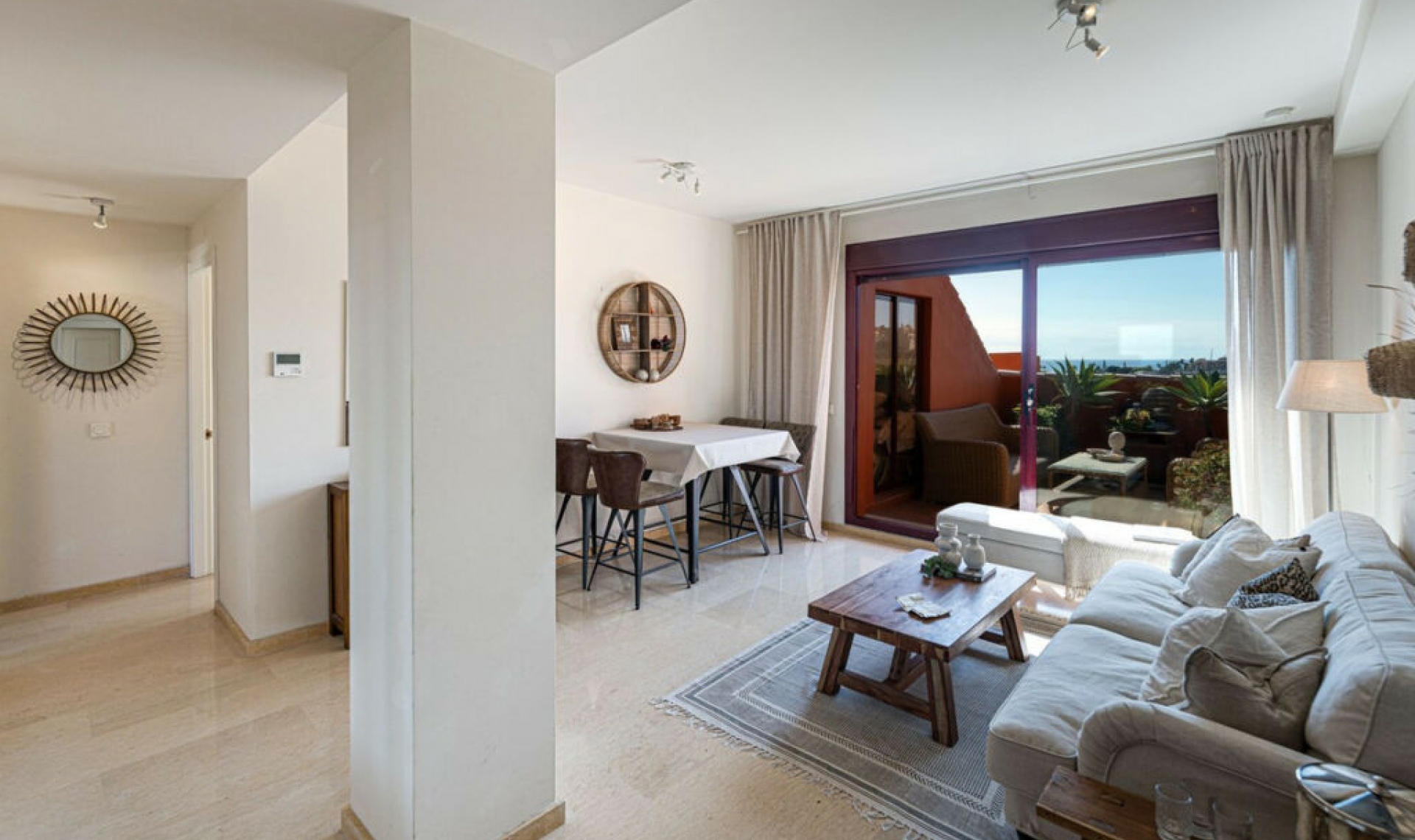 Resale - Apartment -
La Duquesa