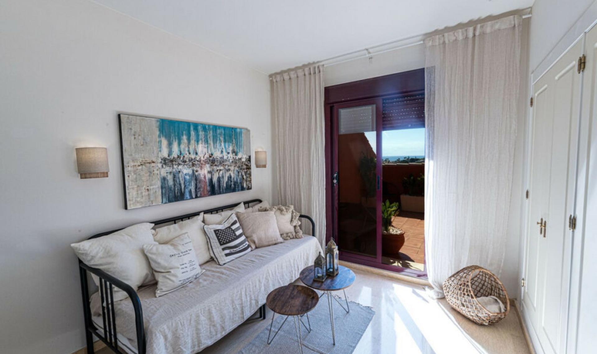 Resale - Apartment -
La Duquesa