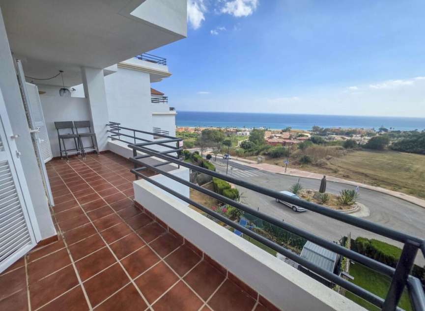 Resale - Apartment -
La Duquesa