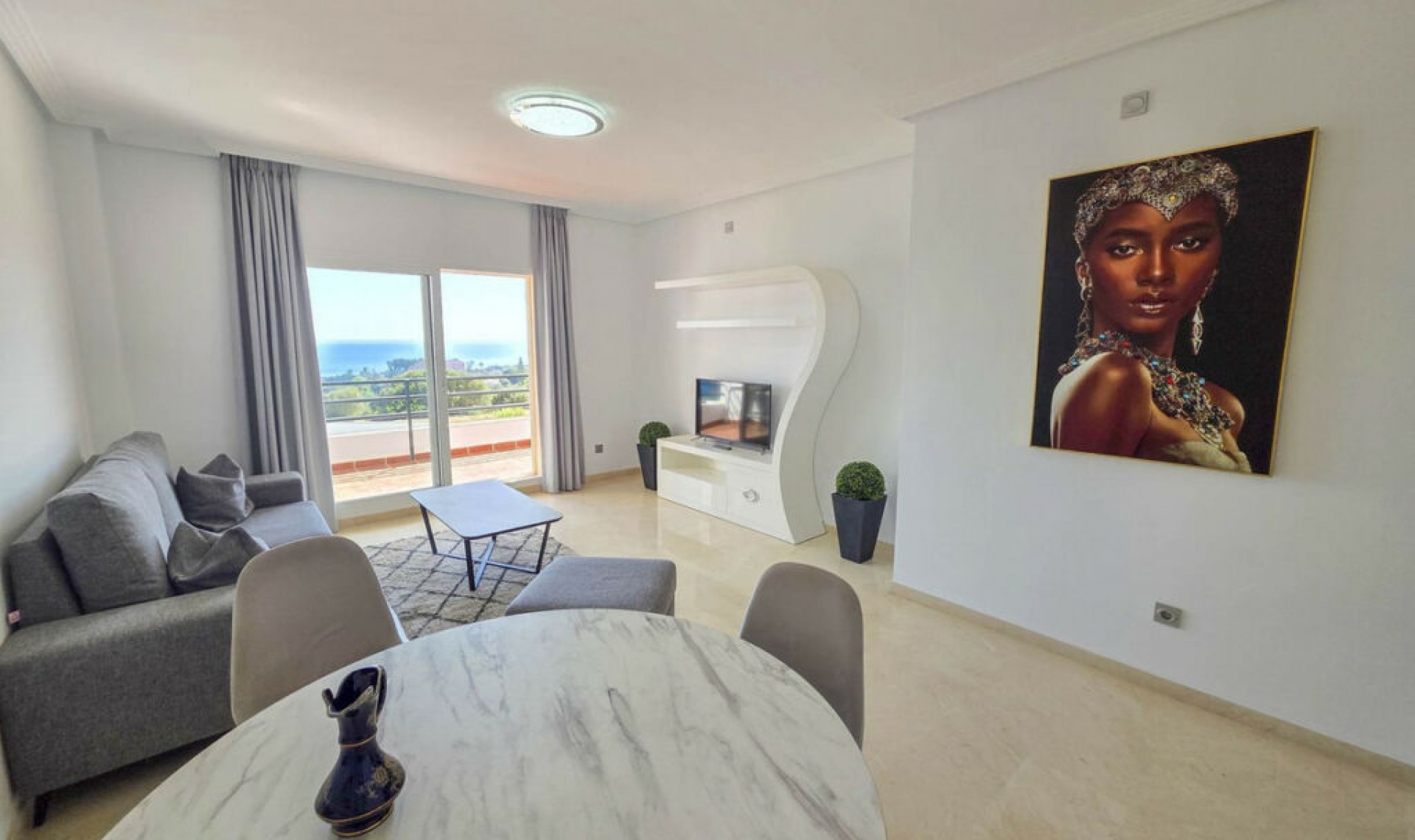 Resale - Apartment -
La Duquesa