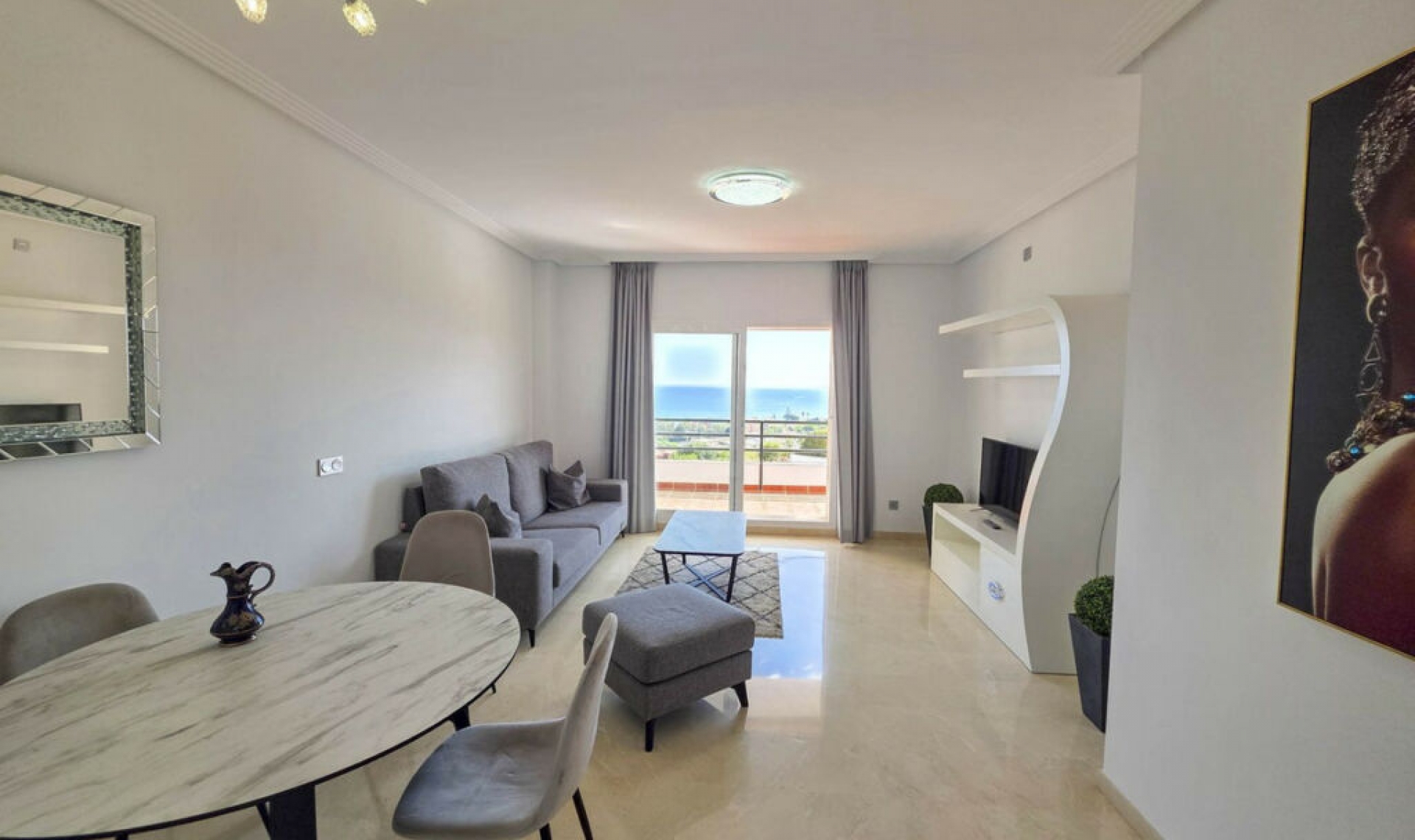 Resale - Apartment -
La Duquesa