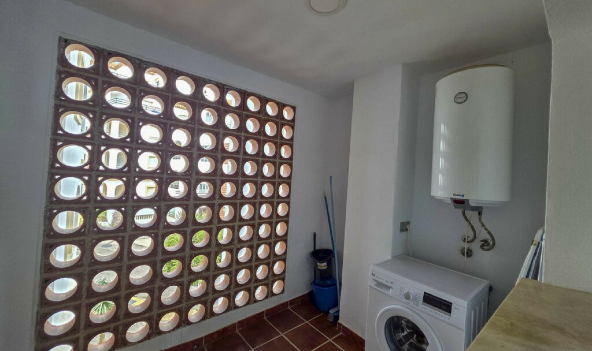 Resale - Apartment -
La Duquesa