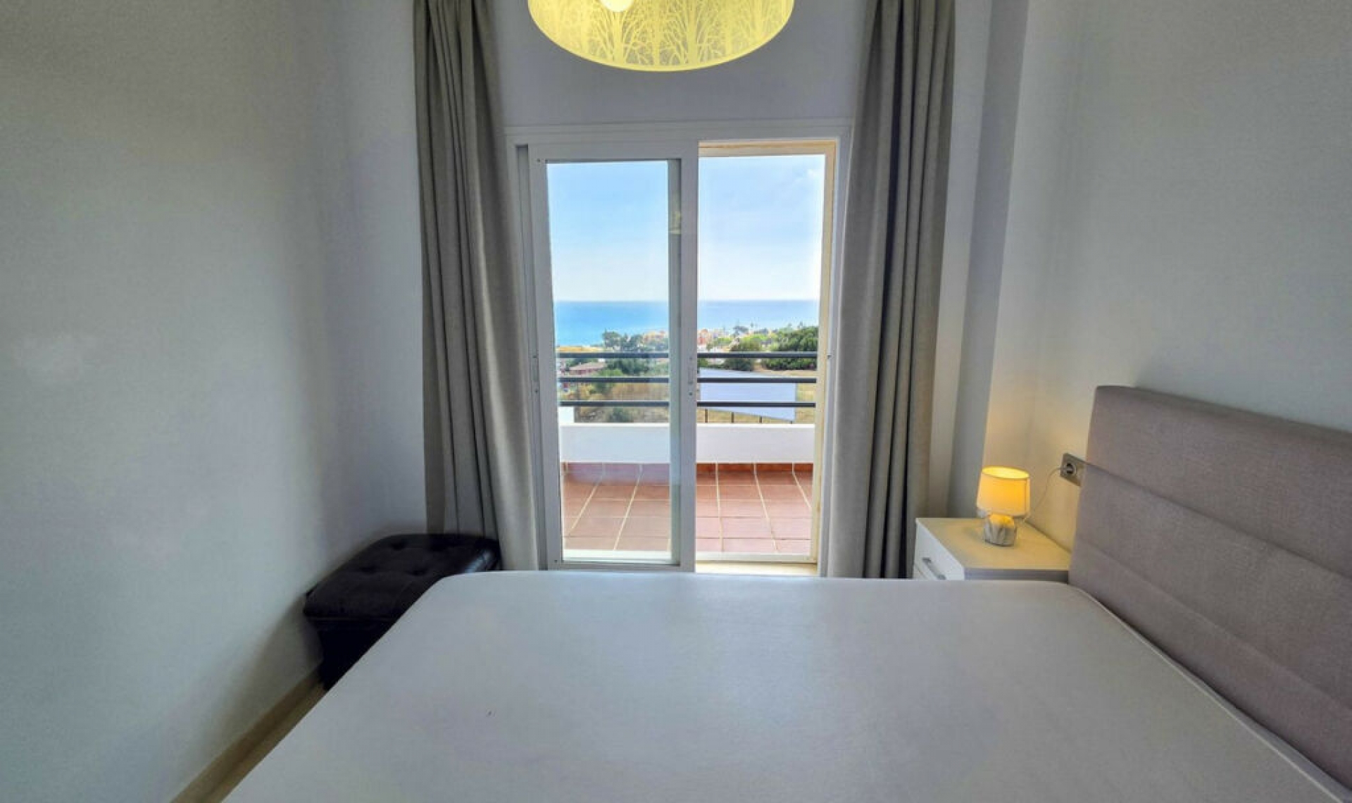 Resale - Apartment -
La Duquesa