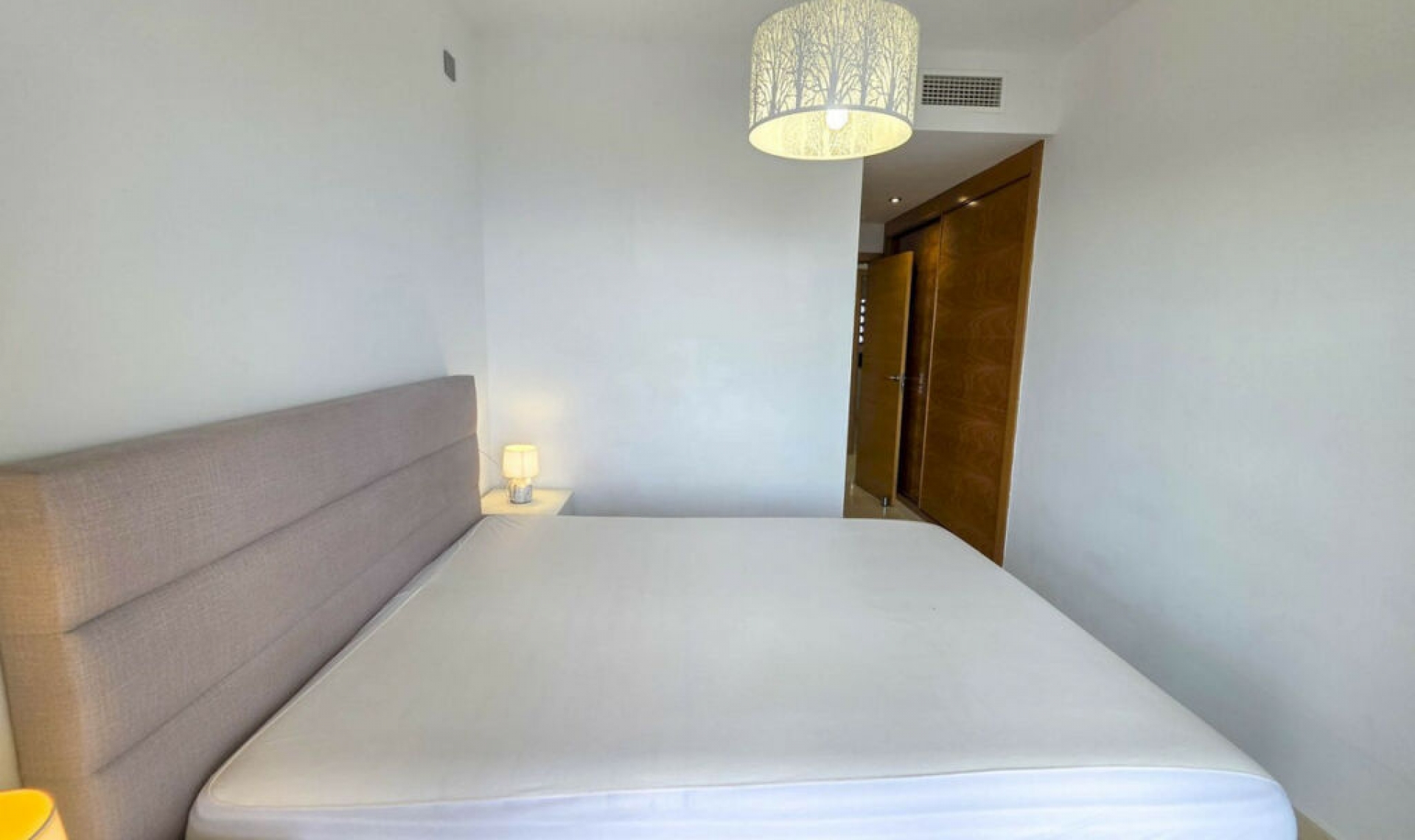 Resale - Apartment -
La Duquesa