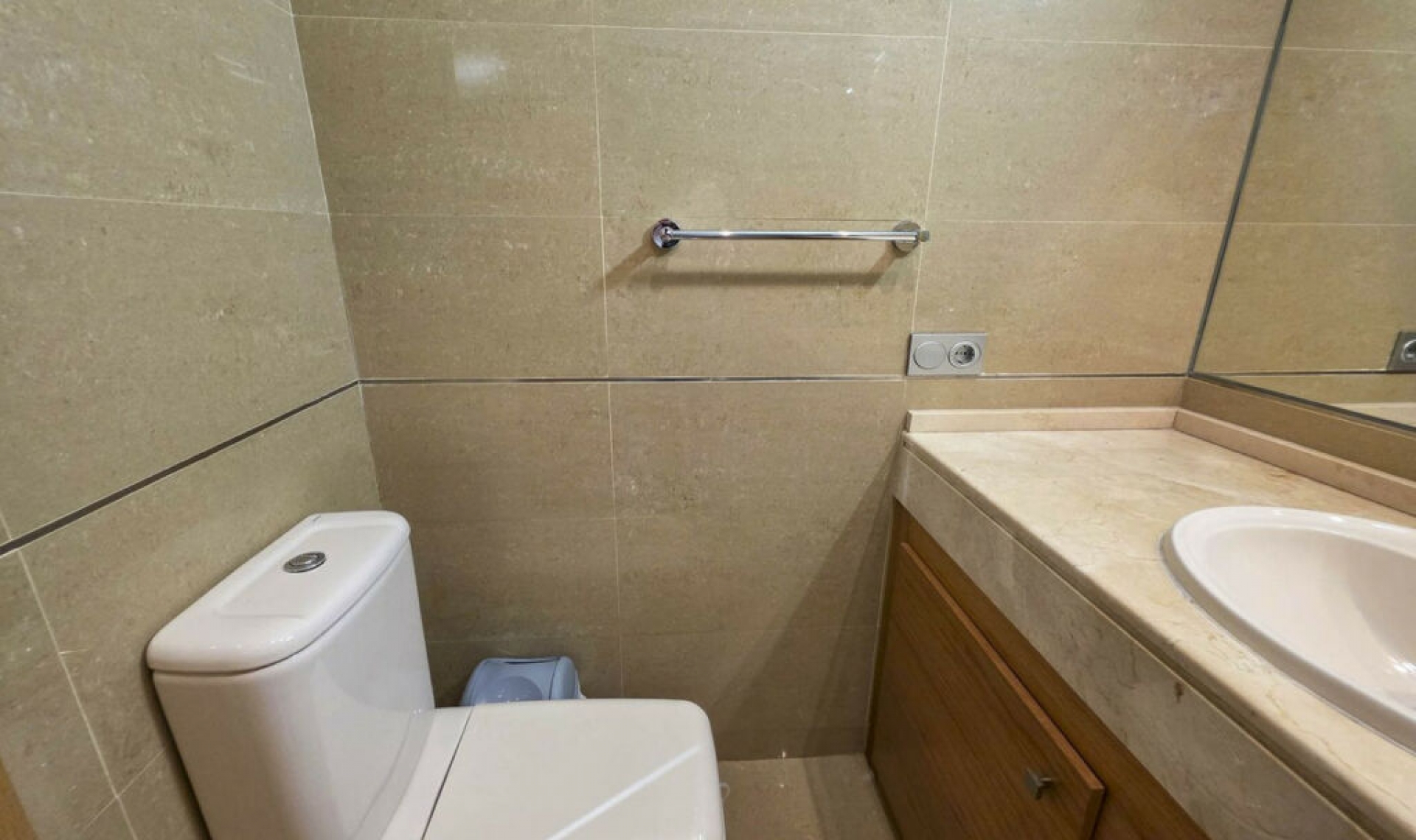 Resale - Apartment -
La Duquesa