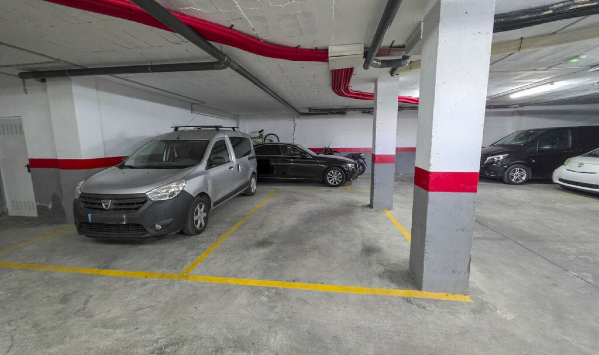 Resale - Apartment -
La Duquesa