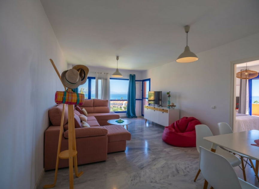 Resale - Apartment -
La Duquesa