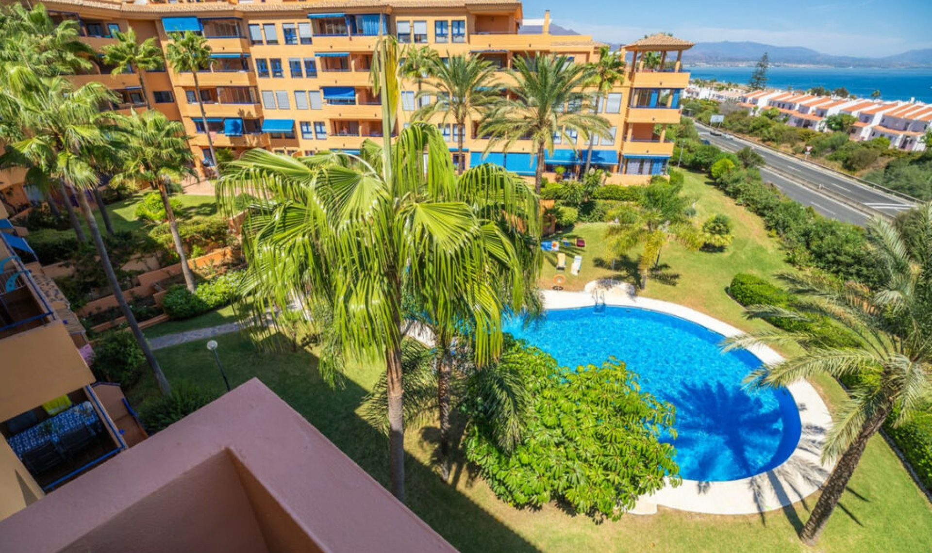 Resale - Apartment -
La Duquesa