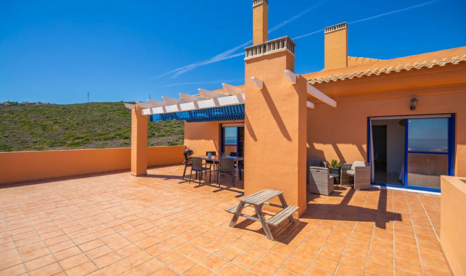 Resale - Apartment -
La Duquesa