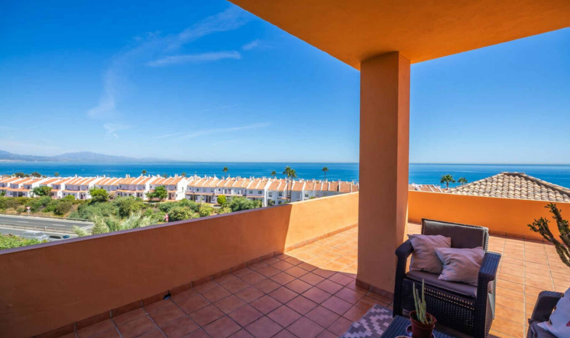 Resale - Apartment -
La Duquesa