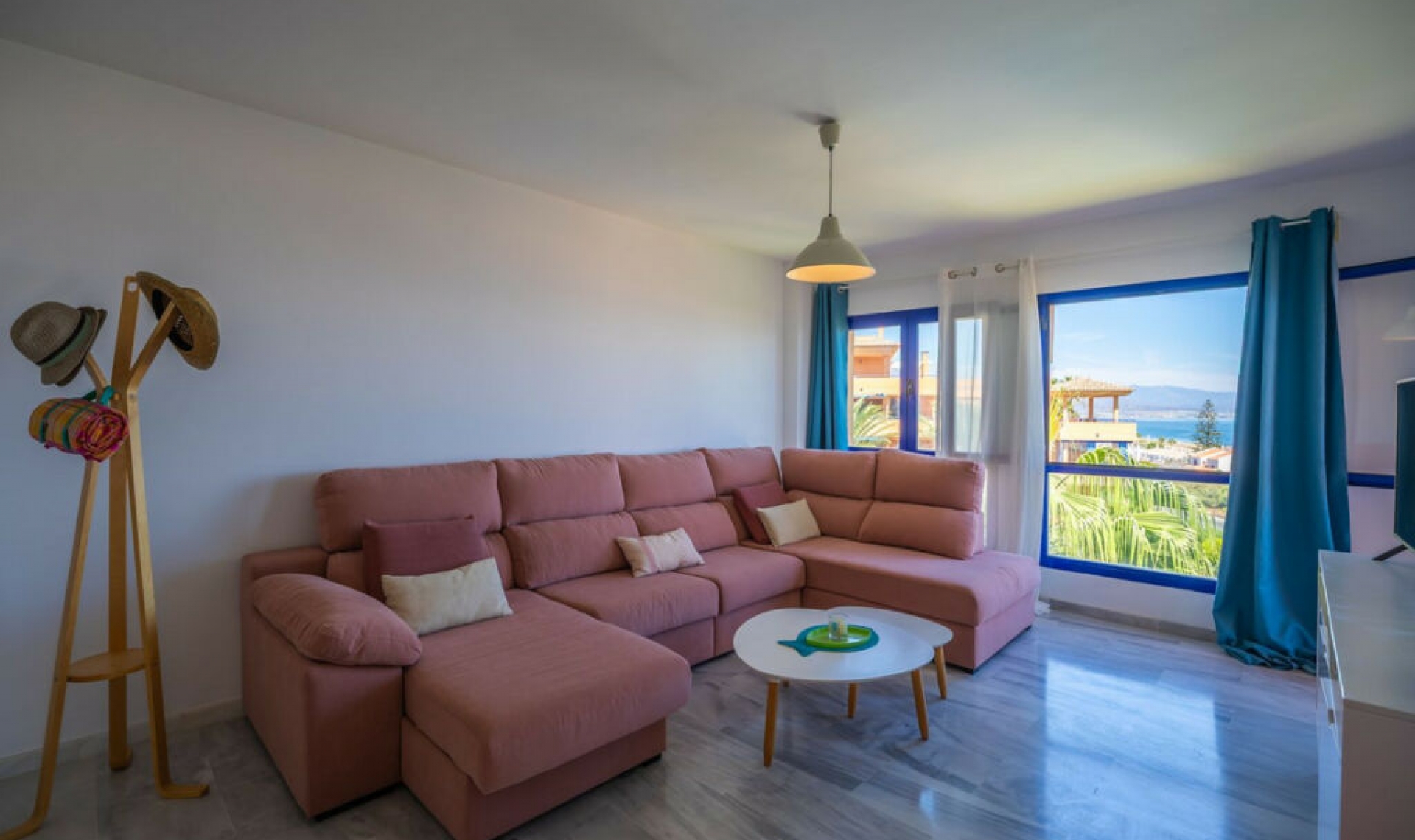 Resale - Apartment -
La Duquesa