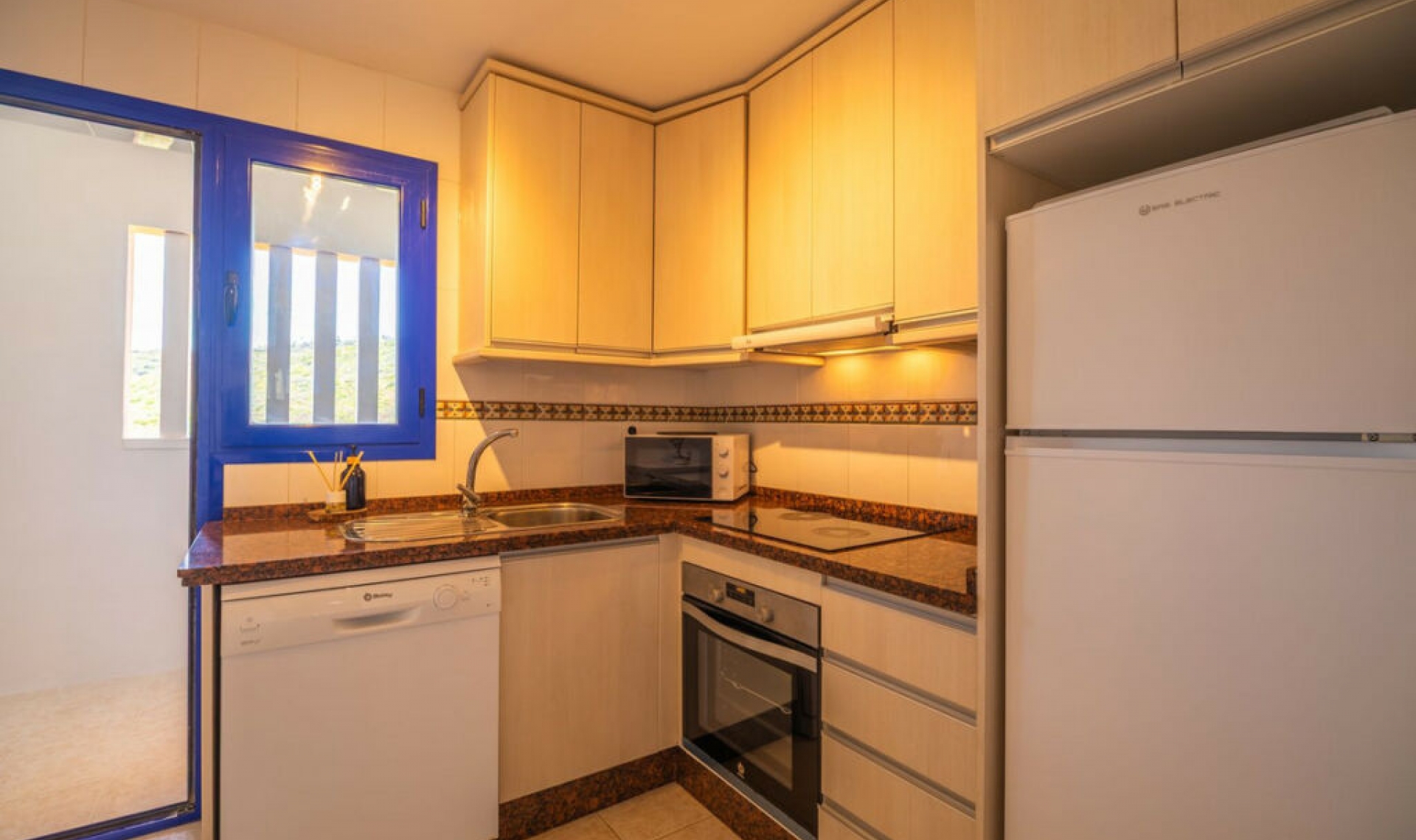 Resale - Apartment -
La Duquesa