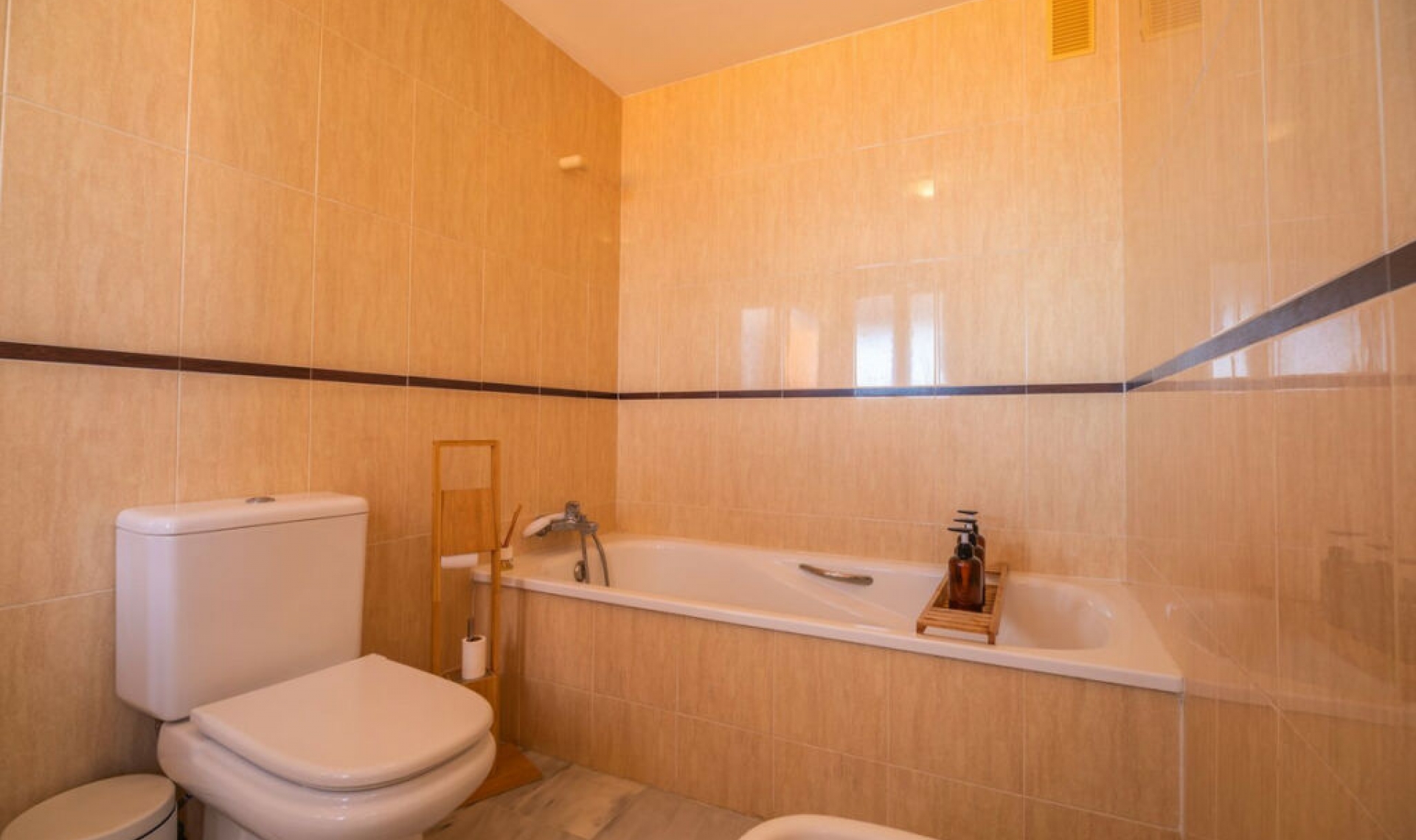 Resale - Apartment -
La Duquesa