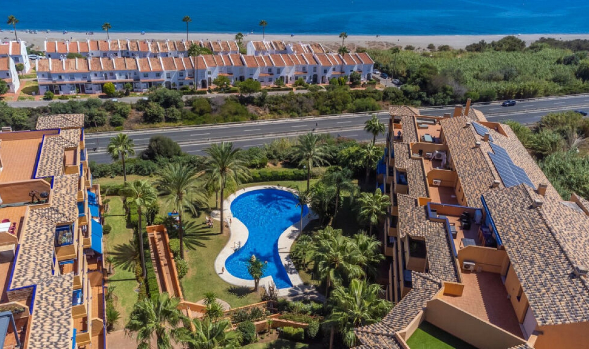 Resale - Apartment -
La Duquesa