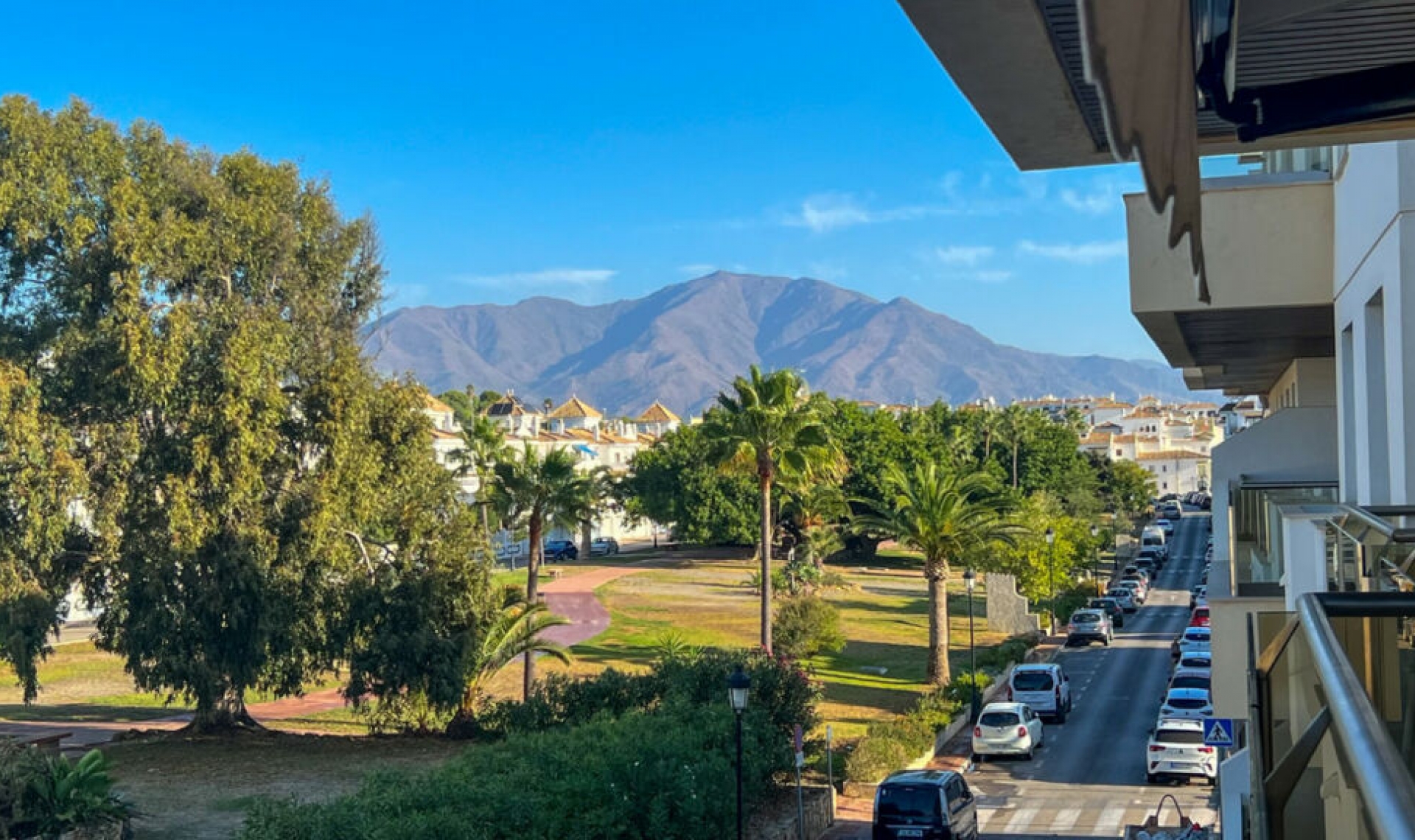 Resale - Apartment -
La Duquesa