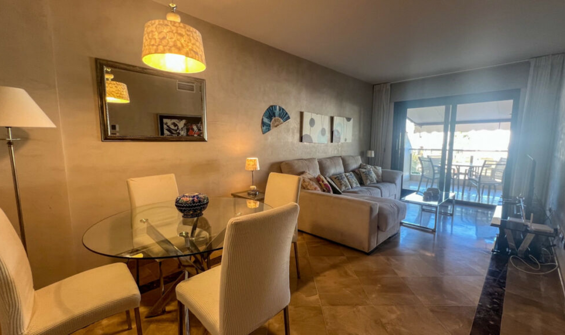 Resale - Apartment -
La Duquesa