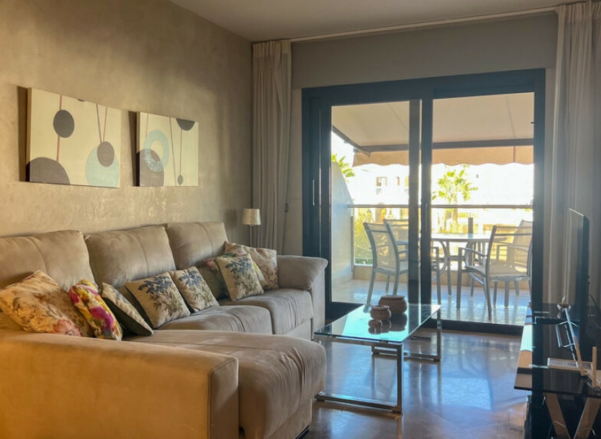 Resale - Apartment -
La Duquesa