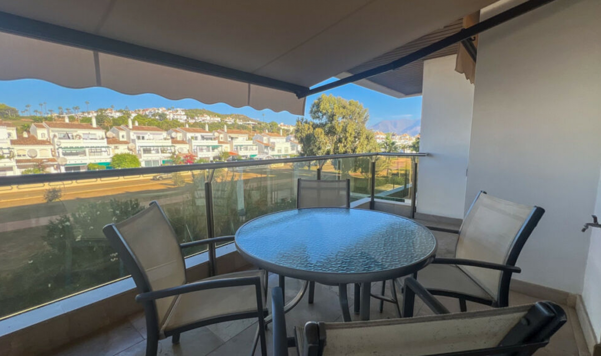 Resale - Apartment -
La Duquesa