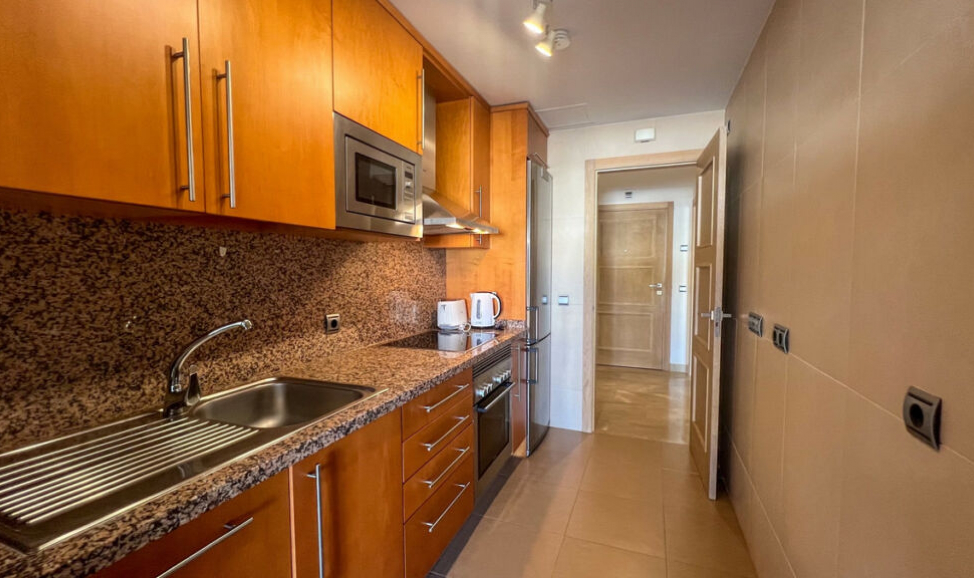 Resale - Apartment -
La Duquesa