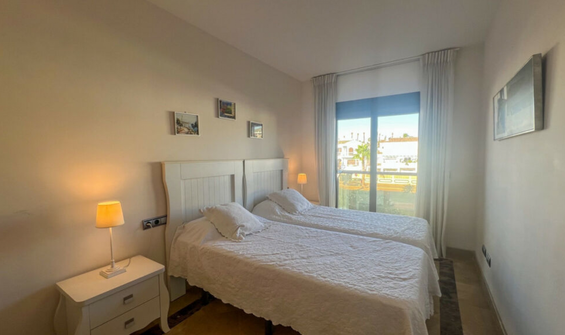 Resale - Apartment -
La Duquesa