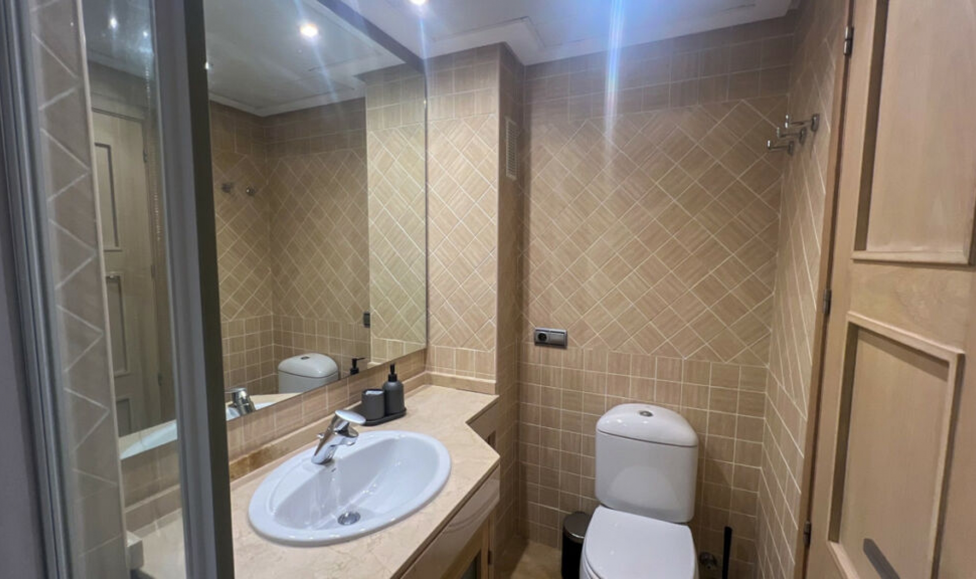 Resale - Apartment -
La Duquesa