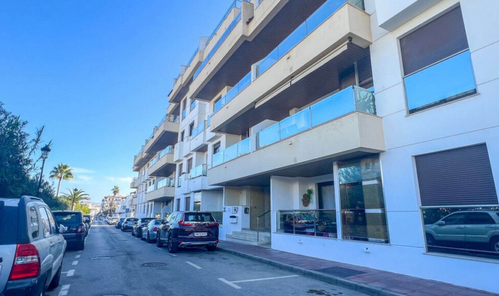 Resale - Apartment -
La Duquesa