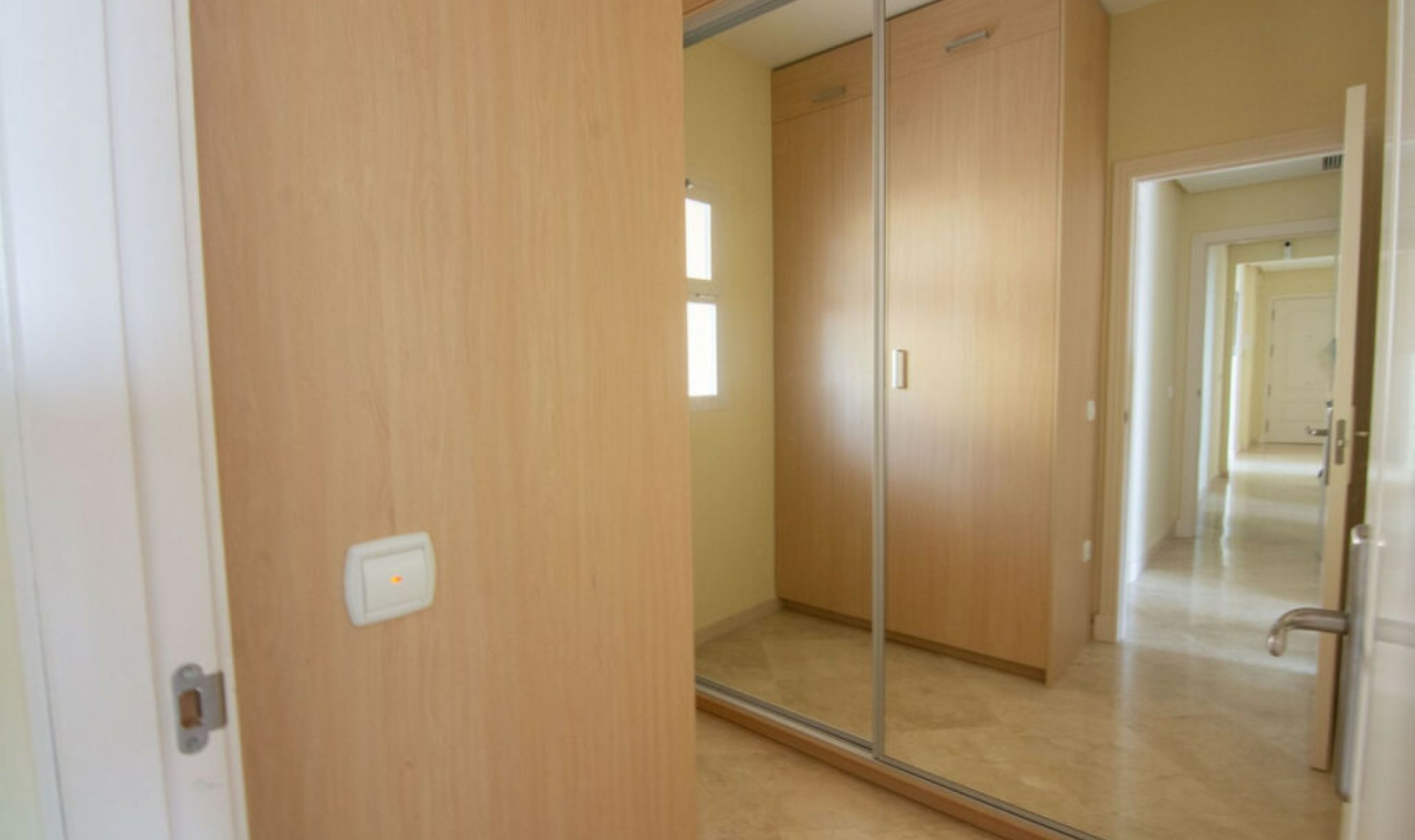 Resale - Apartment -
La Mairena