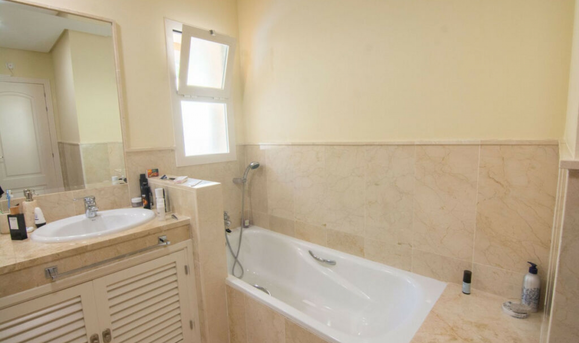 Resale - Apartment -
La Mairena