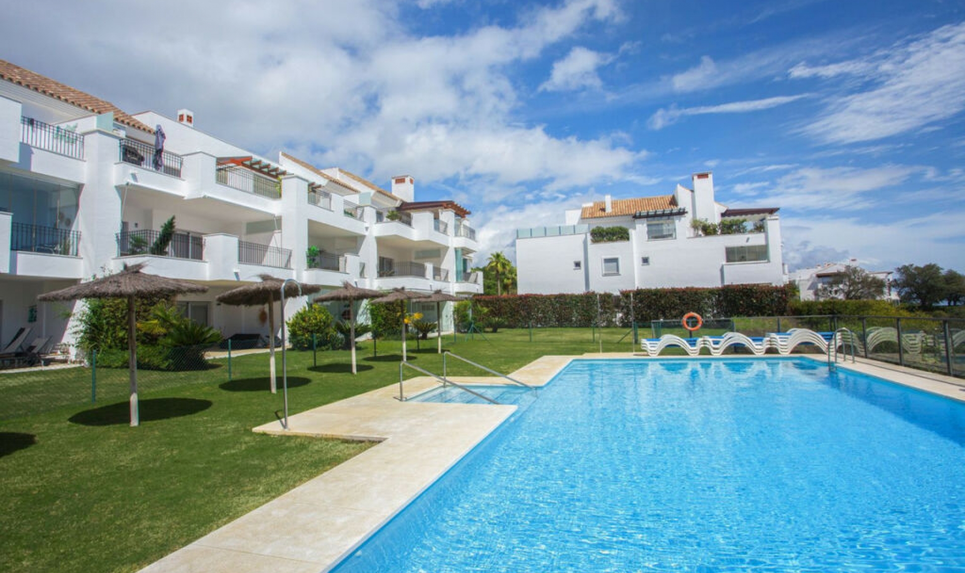 Resale - Apartment -
La Mairena