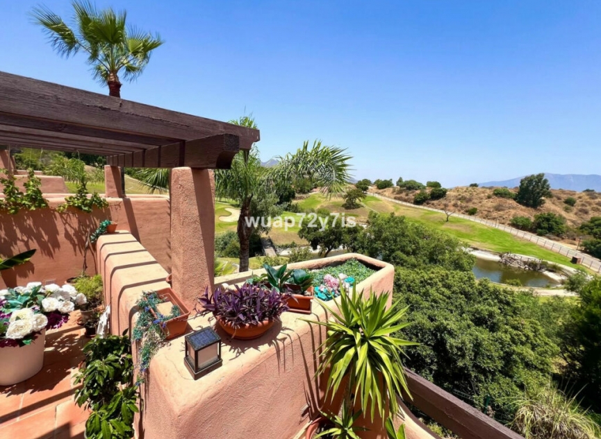 Resale - Apartment -
La Mairena