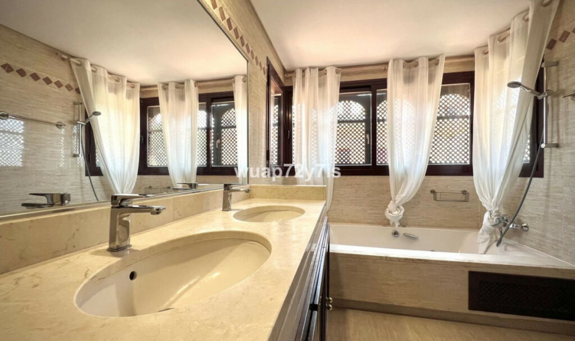 Resale - Apartment -
La Mairena