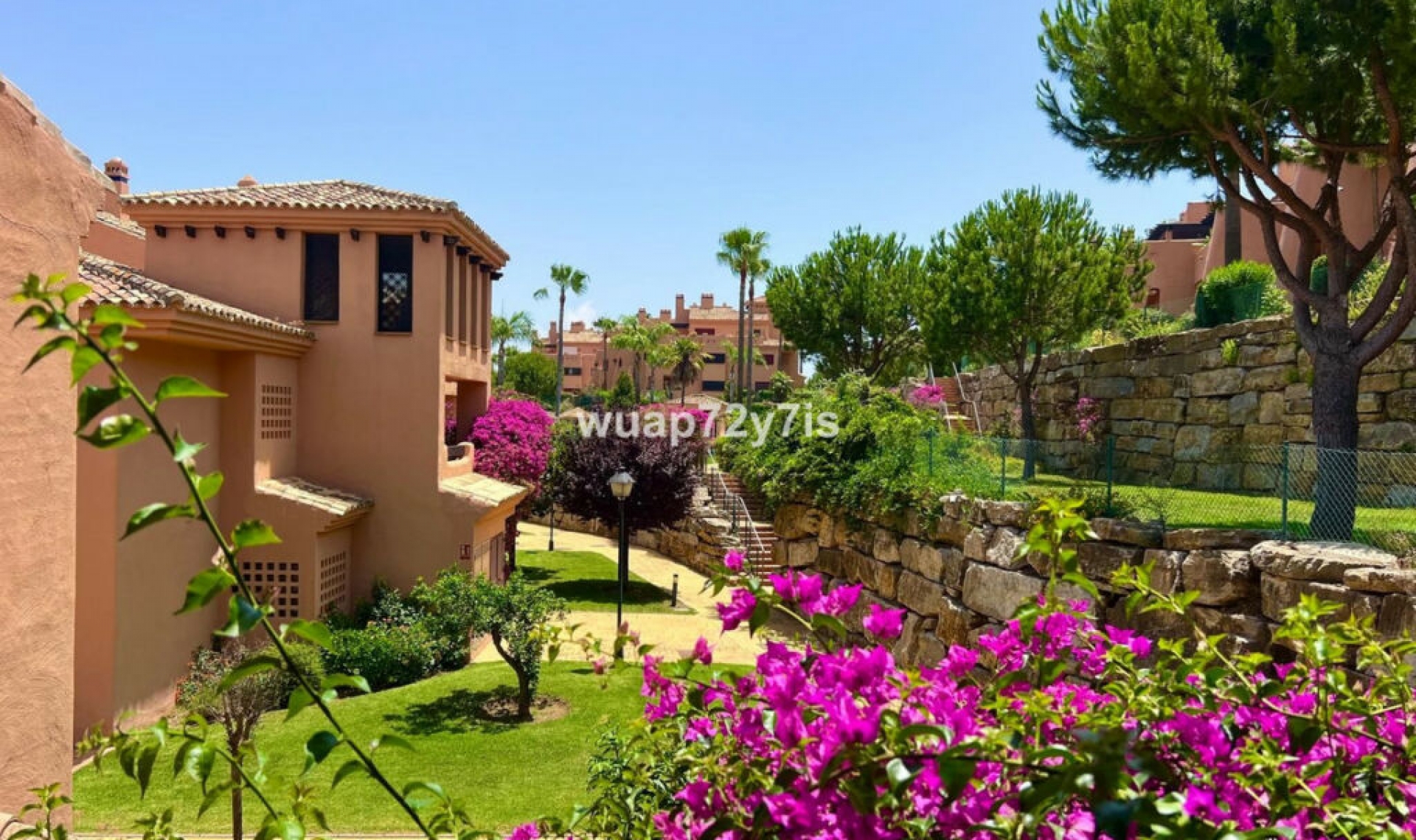 Resale - Apartment -
La Mairena
