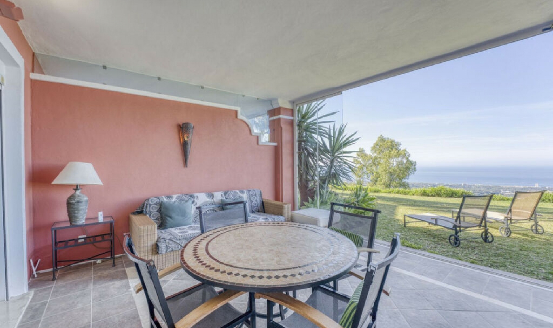 Resale - Apartment -
La Mairena